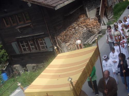 32.baldachim-mit-dem-allerheiligsten.jpg