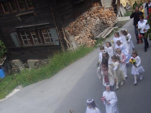 33.1.komunikanten-und-chraenzlini.jpg