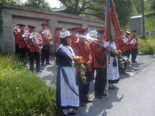 37.mgr-beim-altar-zumoberhaus.jpg