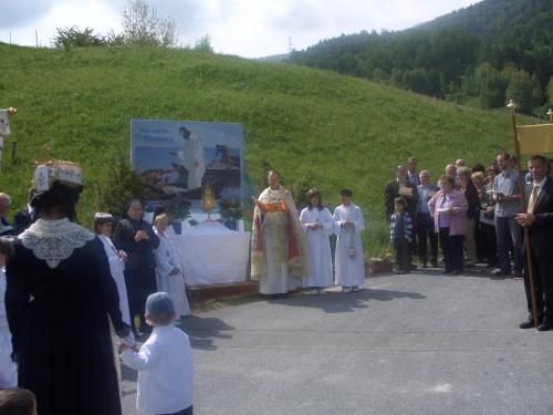 40.beim-altar-zumoberhaus.jpg
