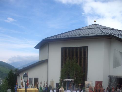 49.kirchenplatz.jpg
