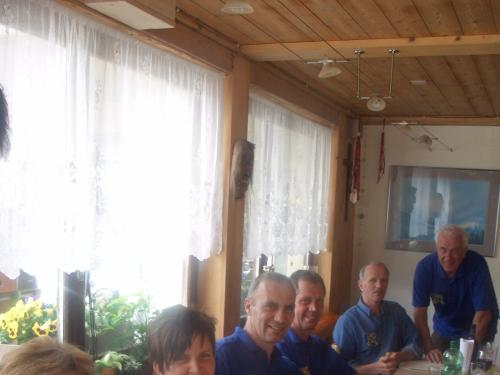 61.lk-beim-mittagessen-im-rest.bellevue.jpg